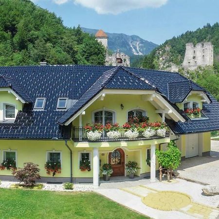 Apartments Grad Kamen Бегунье-на-Гореньскем Экстерьер фото