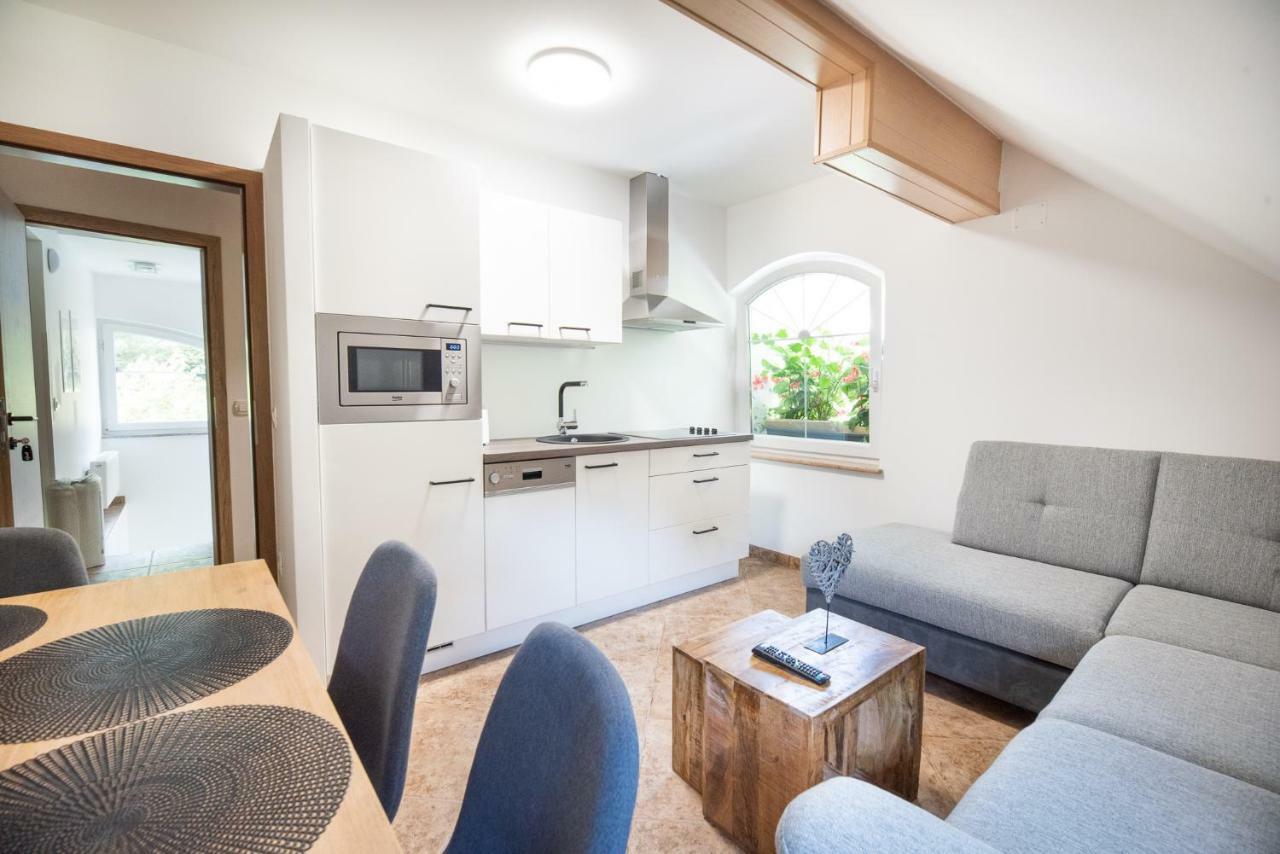 Apartments Grad Kamen Бегунье-на-Гореньскем Экстерьер фото