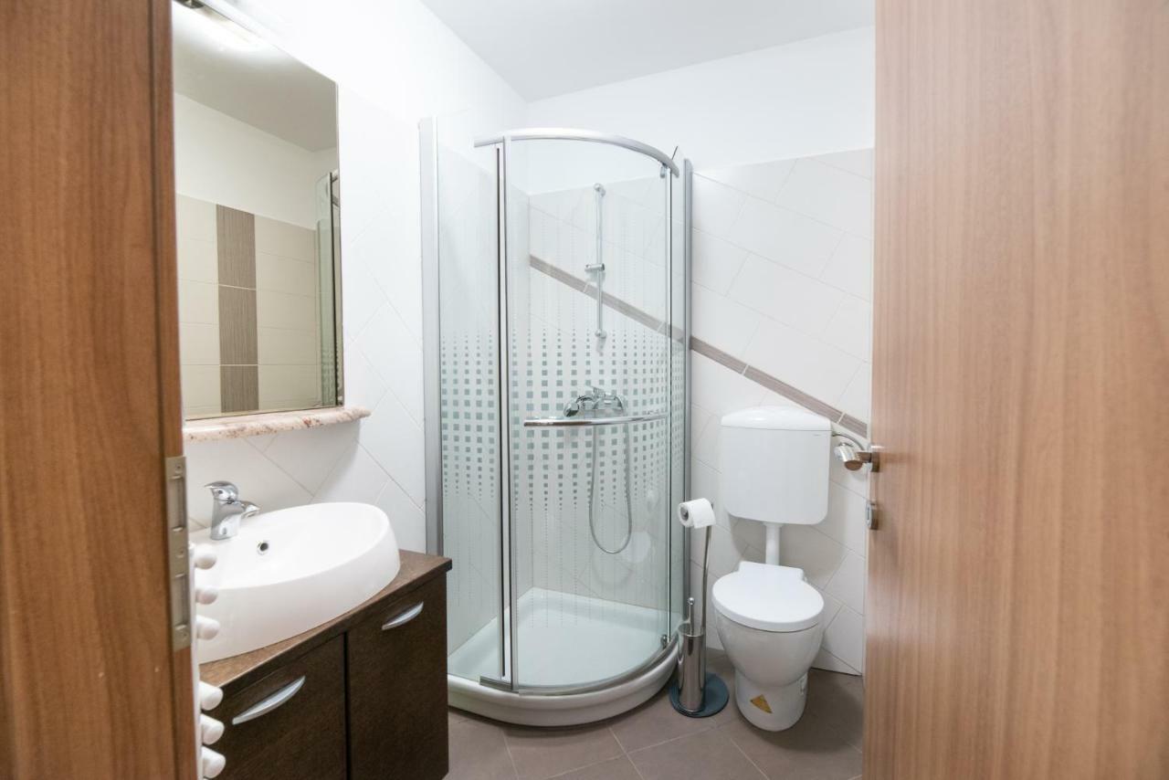 Apartments Grad Kamen Бегунье-на-Гореньскем Экстерьер фото